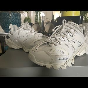 Balenciaga tracks size 44 lightly worn
